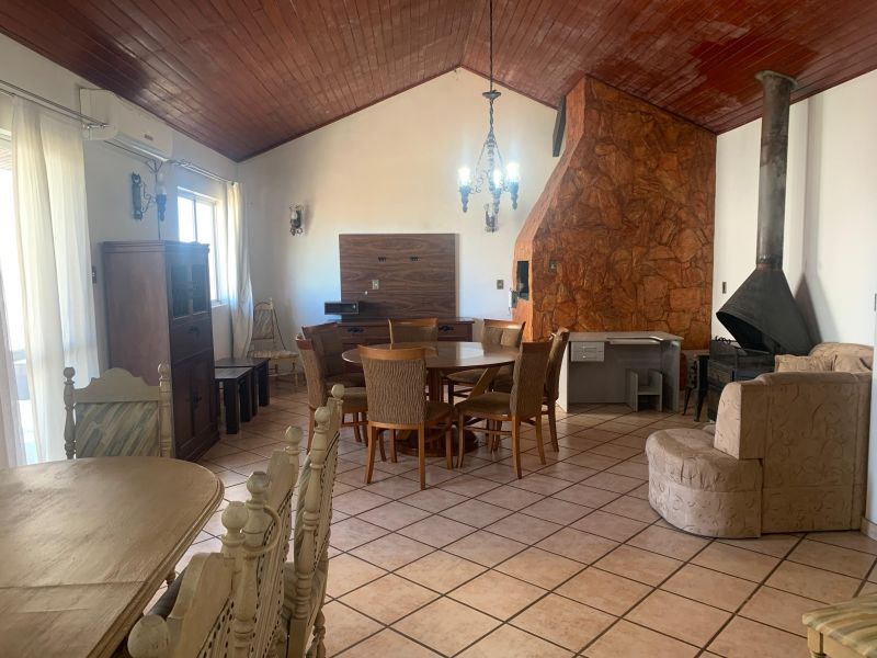 Casa 2 quartos  no bairro CORAL em LAGES