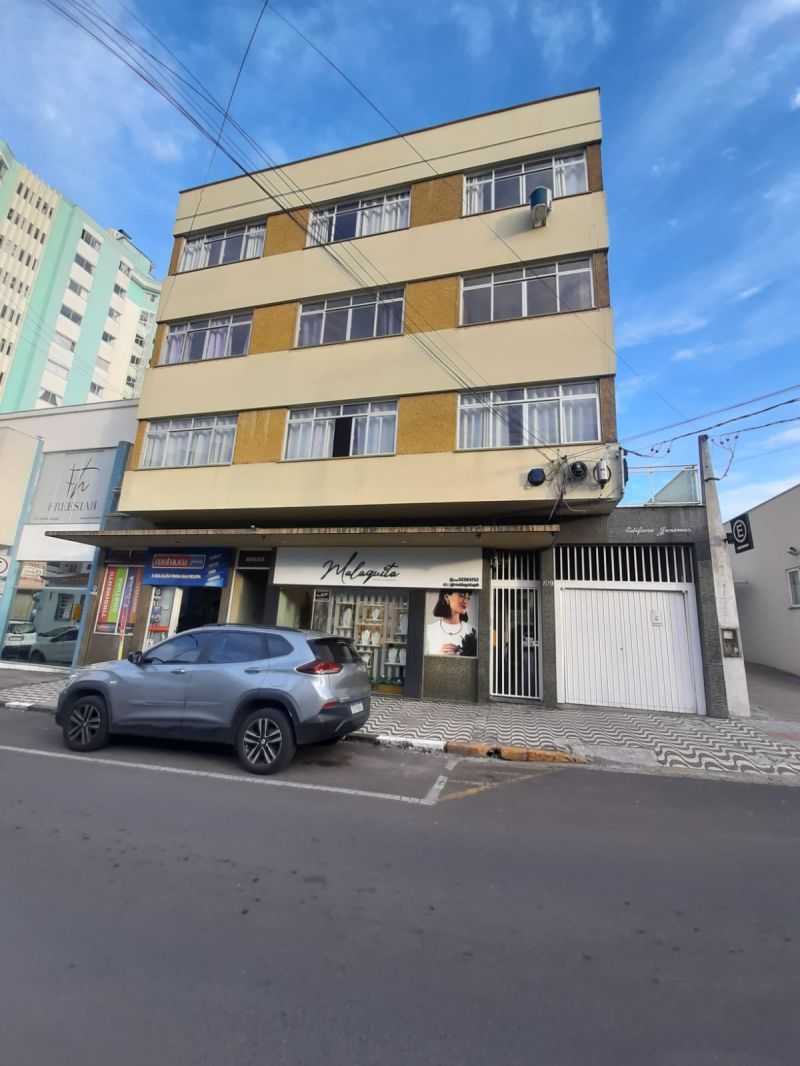 Apto 3 quartos  no bairro CENTRO em LAGES