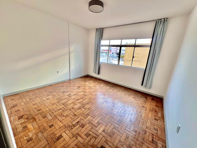 Apto 3 quartos  no bairro CENTRO em LAGES