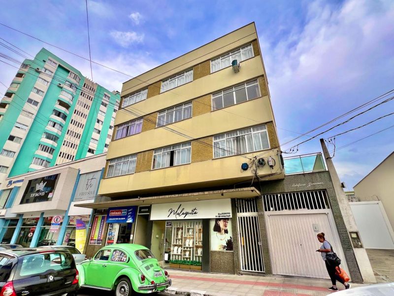 Apto 3 quartos  no bairro CENTRO em LAGES