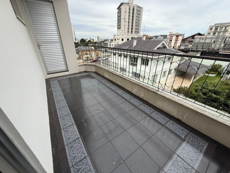 Cobertura 3 quartos  no bairro CENTRO em LAGES