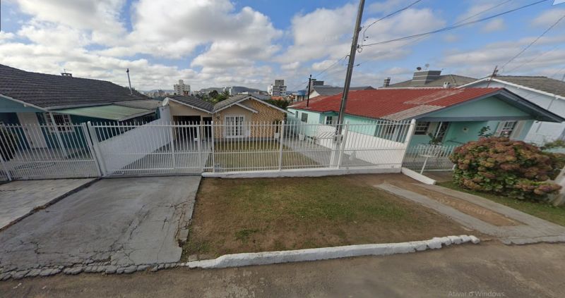Casa 3 quartos  no bairro FREI ROGÉRIO em LAGES