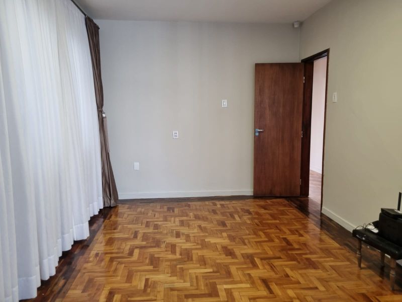 Casa 4 quartos  no bairro CENTRO em LAGES