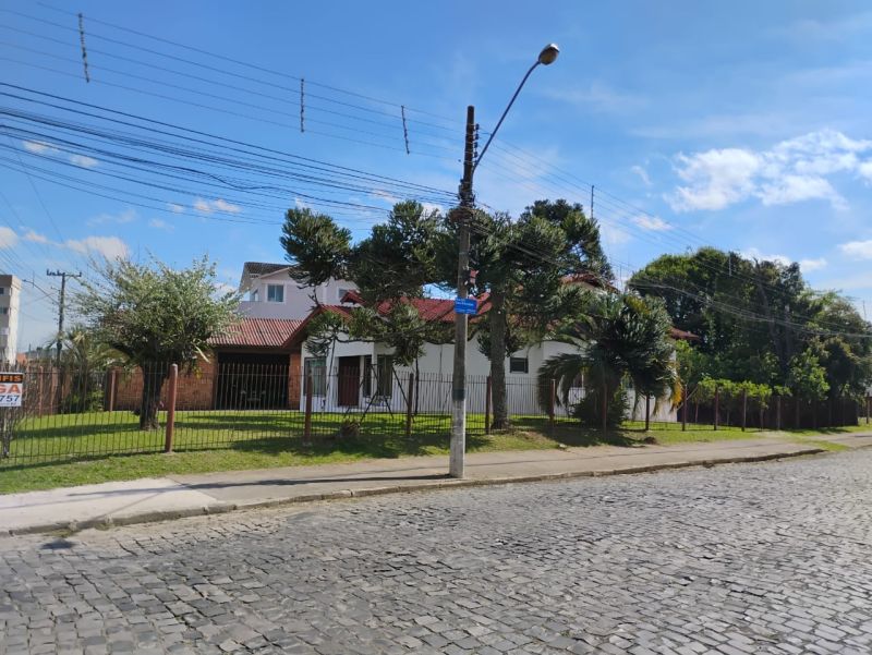 Casa 3 quartos  no bairro SAGRADO CORAÇÃO DE JESUS em LAGES