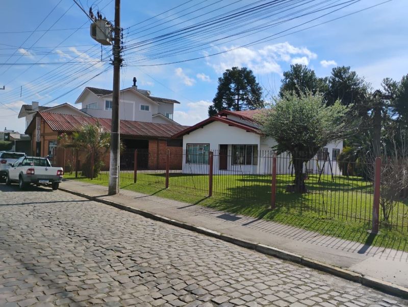 Casa 3 quartos  no bairro SAGRADO CORAÇÃO DE JESUS em LAGES