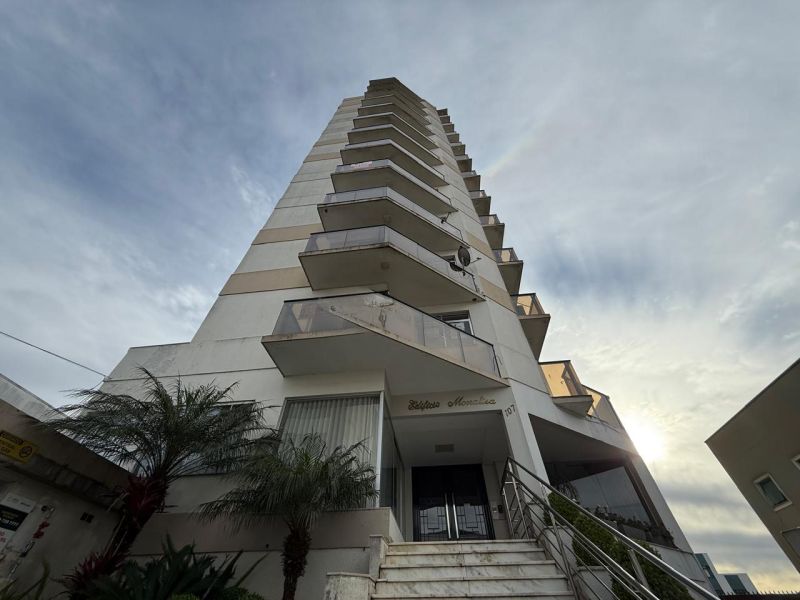 Apto 3 quartos  no bairro CENTRO em LAGES