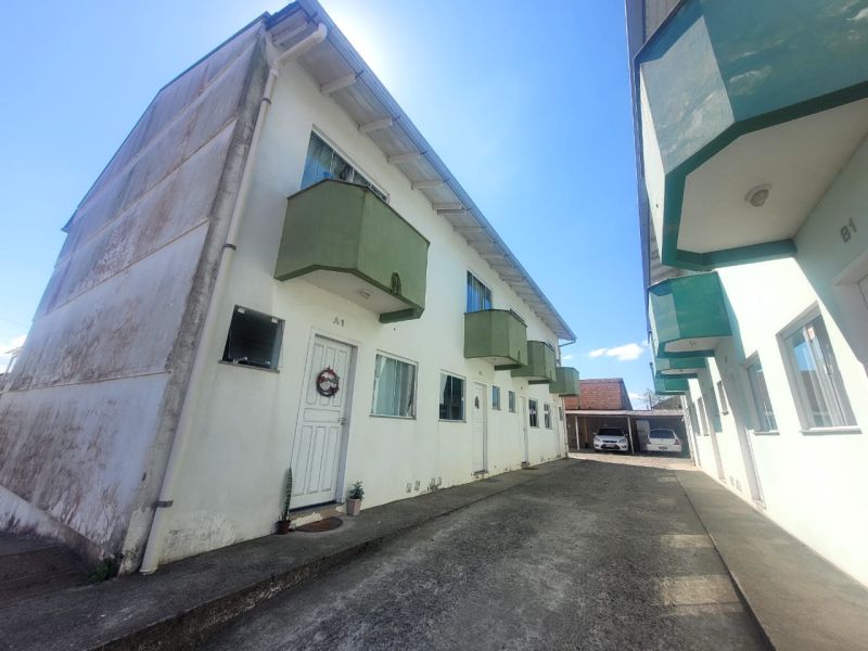 Sobrado 2 quartos  no bairro GUARUJÁ em LAGES
