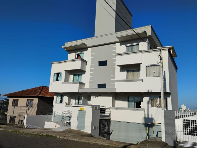 Apto 2 quartos  no bairro COPACABANA em LAGES