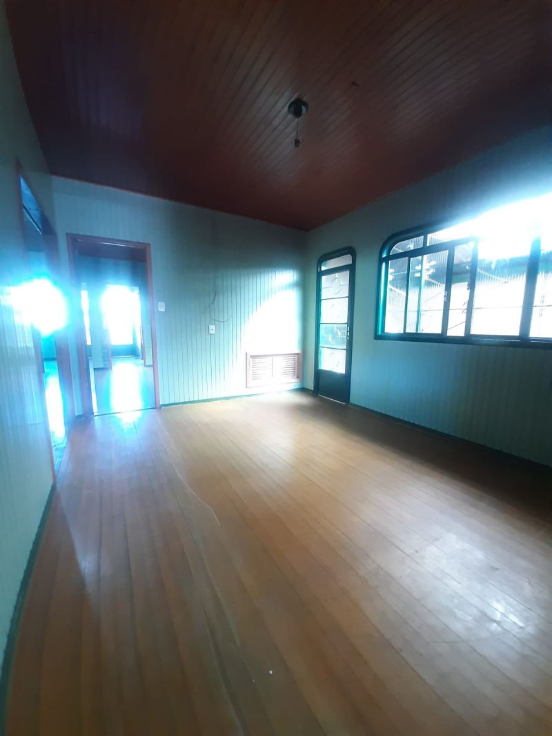 Casa 5 quartos  no bairro CORAL em LAGES