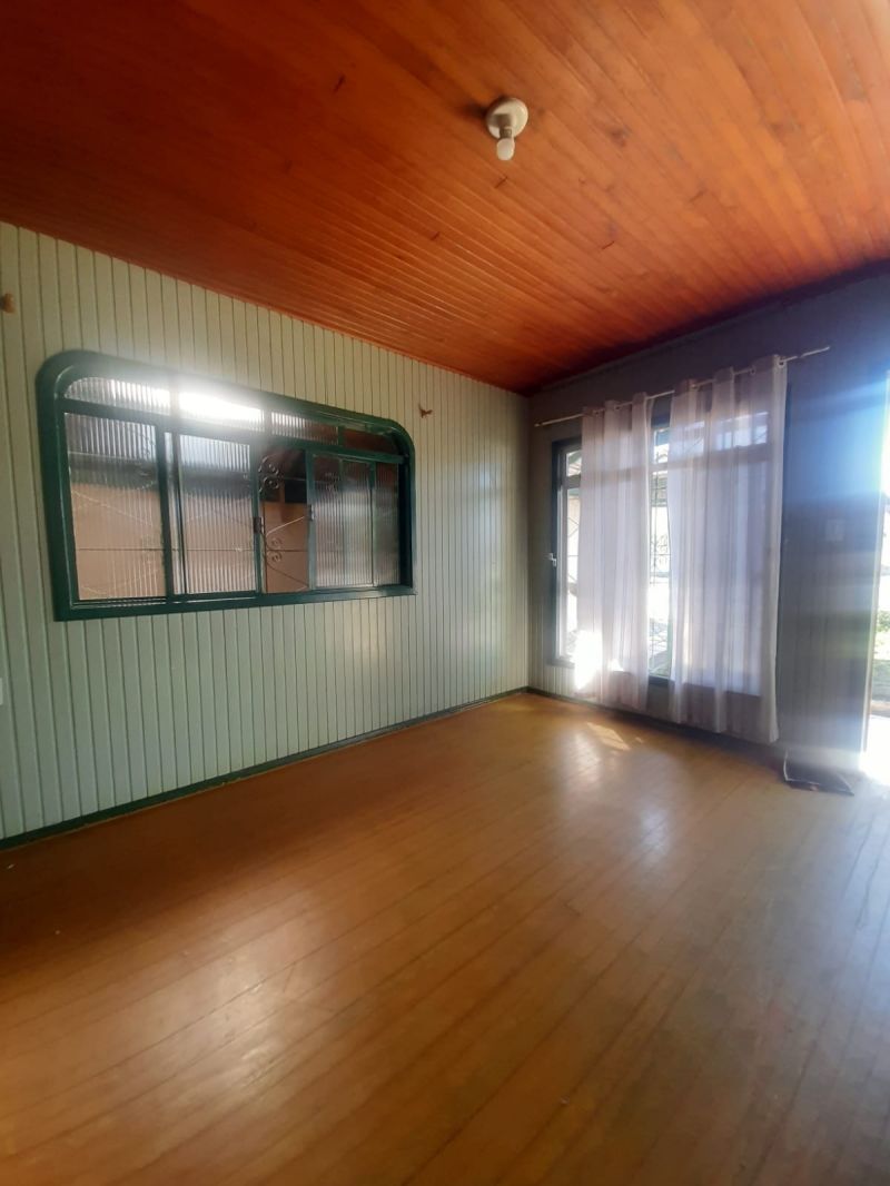 Casa 5 quartos  no bairro CORAL em LAGES