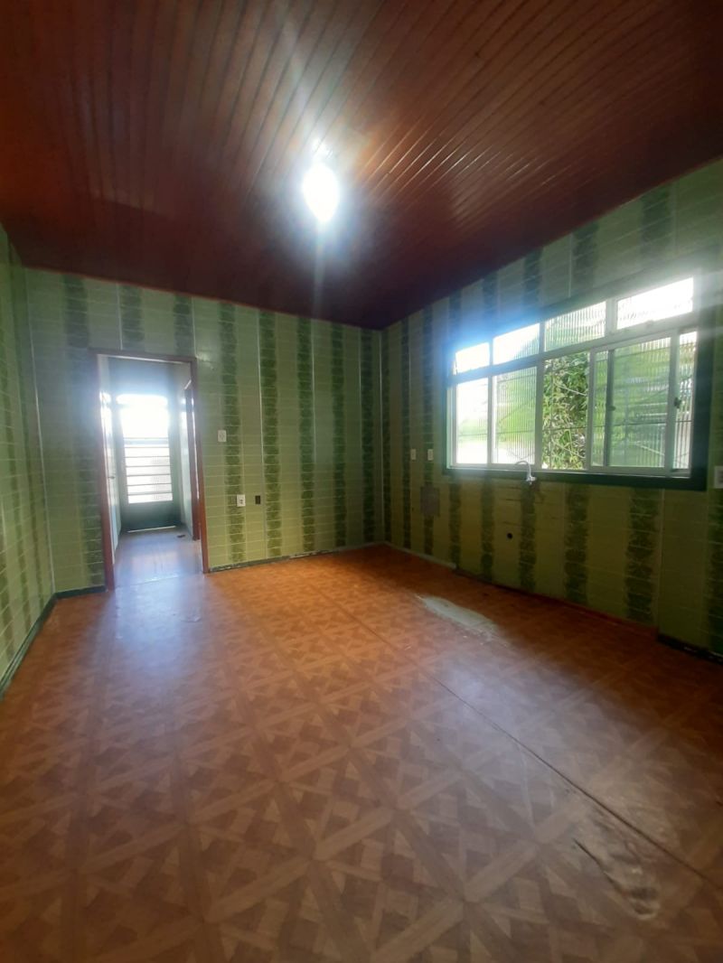 Casa 5 quartos  no bairro CORAL em LAGES