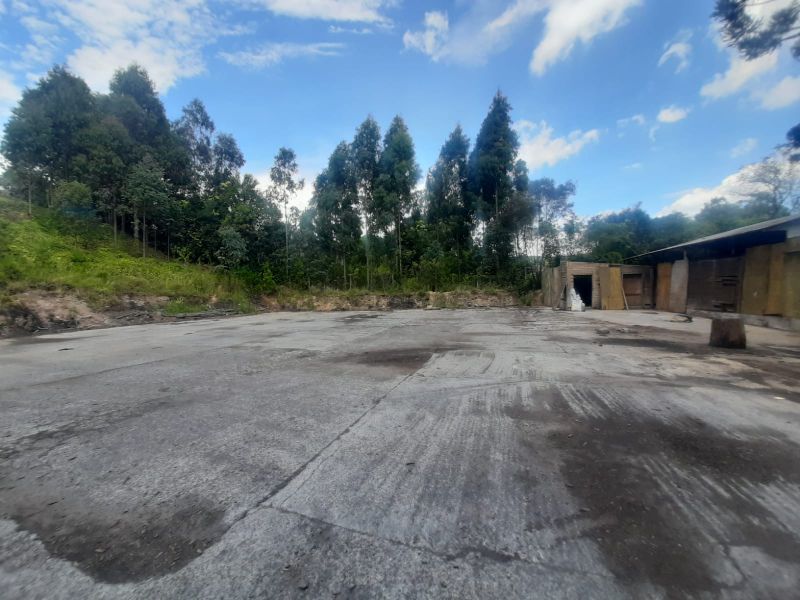 Barracão no bairro JARDIM DAS CAMÉLIAS em LAGES