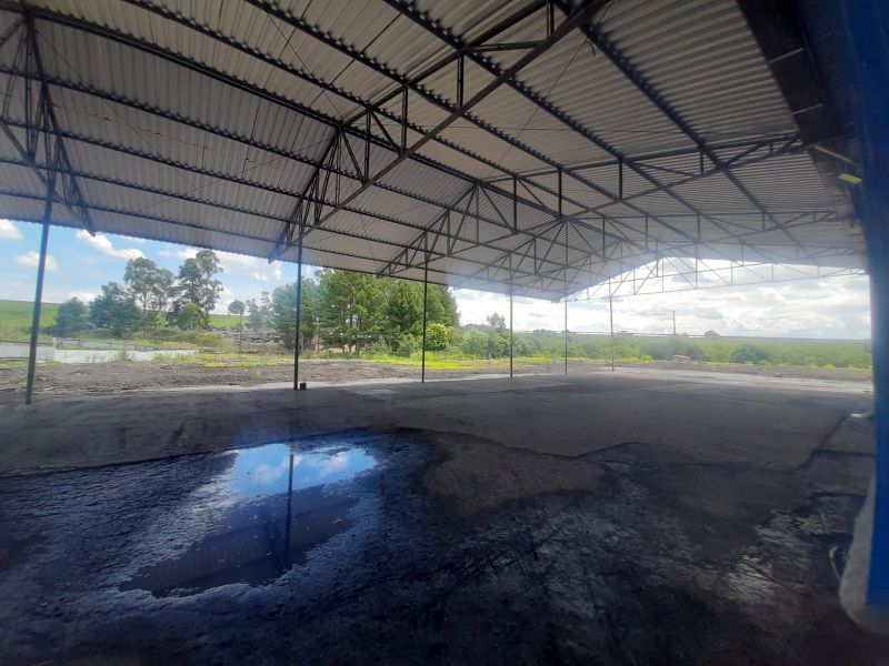 Barracão no bairro JARDIM DAS CAMÉLIAS em LAGES