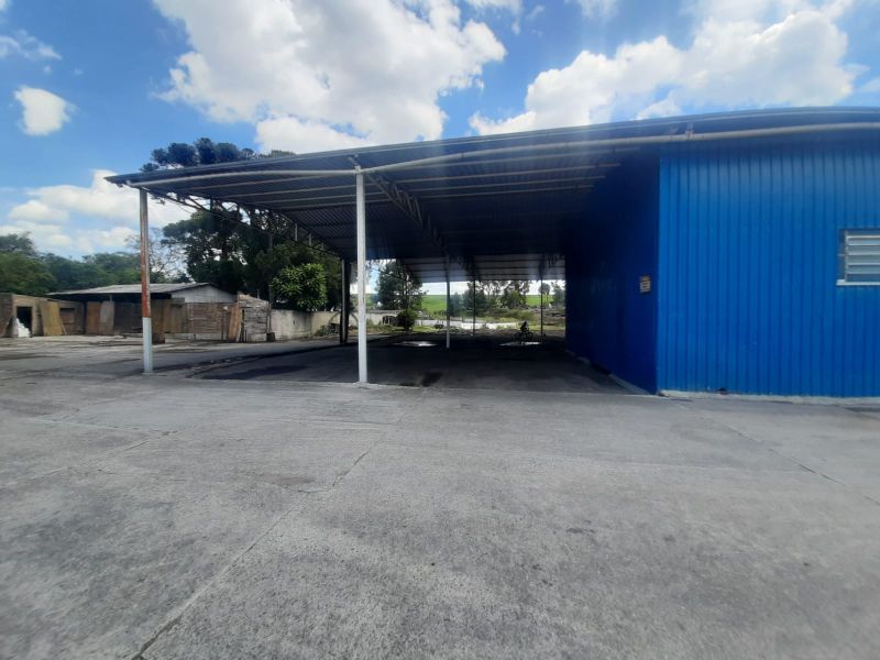 Barracão no bairro JARDIM DAS CAMÉLIAS em LAGES