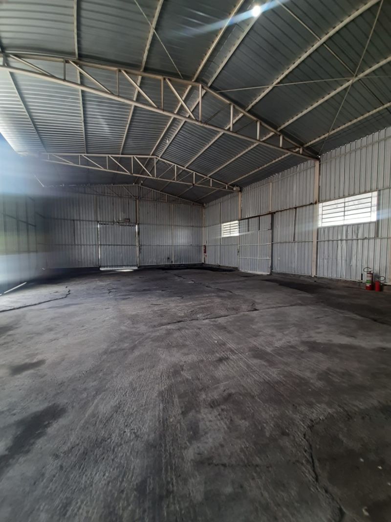 Barracão no bairro JARDIM DAS CAMÉLIAS em LAGES