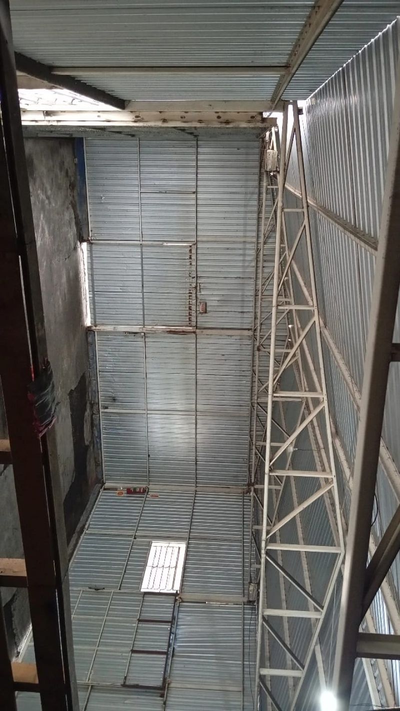 Barracão no bairro JARDIM DAS CAMÉLIAS em LAGES