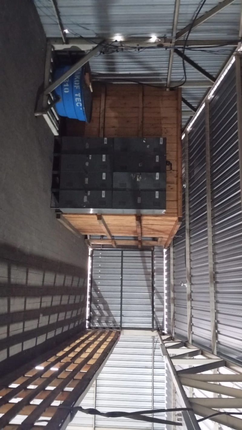 Barracão no bairro JARDIM DAS CAMÉLIAS em LAGES