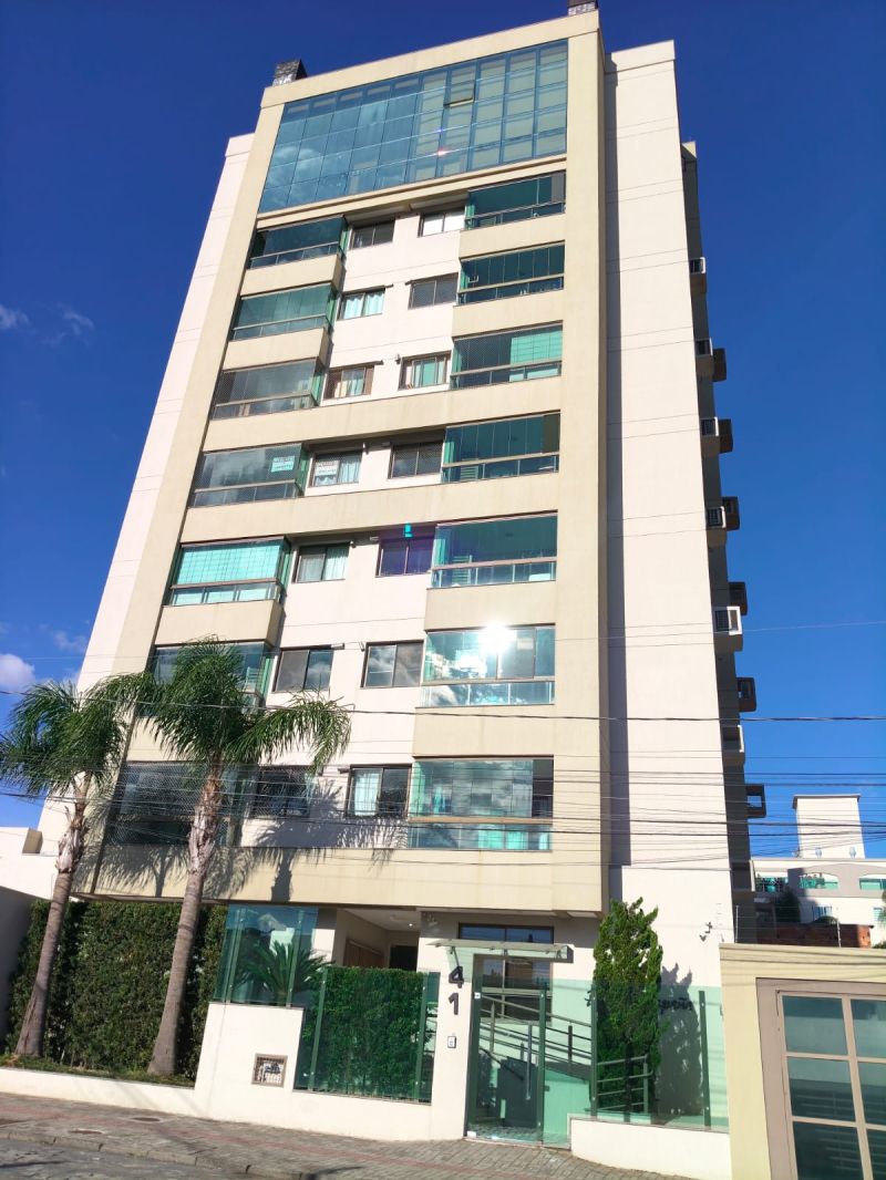 Apto 3 quartos  no bairro UNIVERSITÁRIO em LAGES