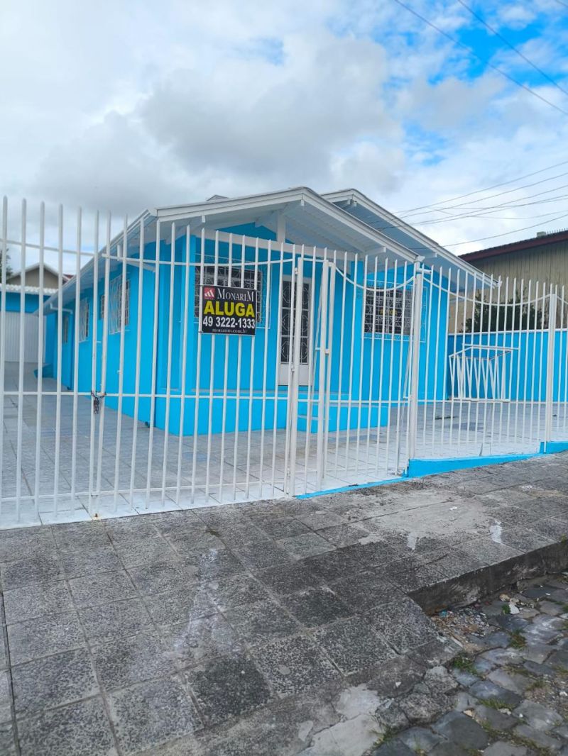 Casa 3 quartos  no bairro SANTA RITA em LAGES