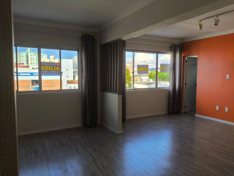 Apto 2 quartos  no bairro CENTRO em LAGES