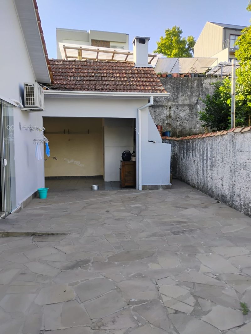 Casa 3 quartos  no bairro GUADALUPE em LAGES