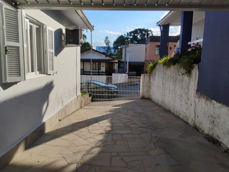 Casa 3 quartos  no bairro GUADALUPE em LAGES