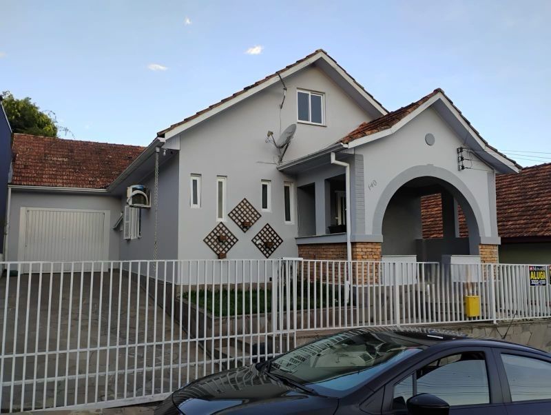 Casa 3 quartos  no bairro GUADALUPE em LAGES