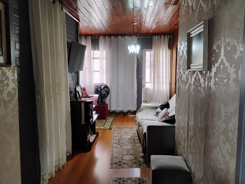 Casa 2 quartos  no bairro POPULAR em LAGES