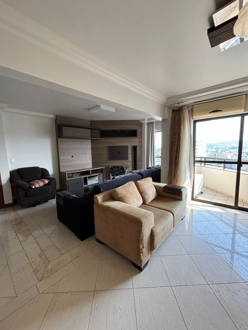 Apto 2 quartos  no bairro CENTRO em LAGES