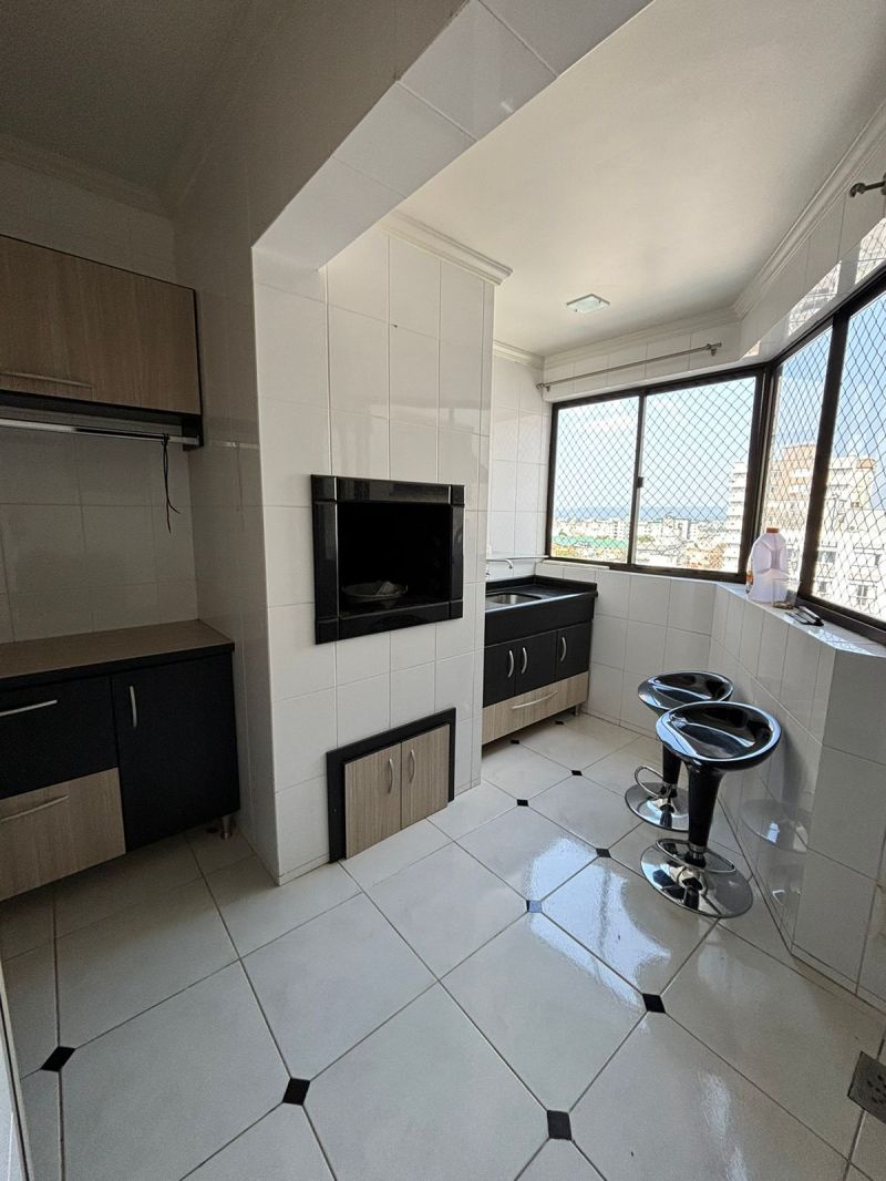 Apto 2 quartos  no bairro CENTRO em LAGES