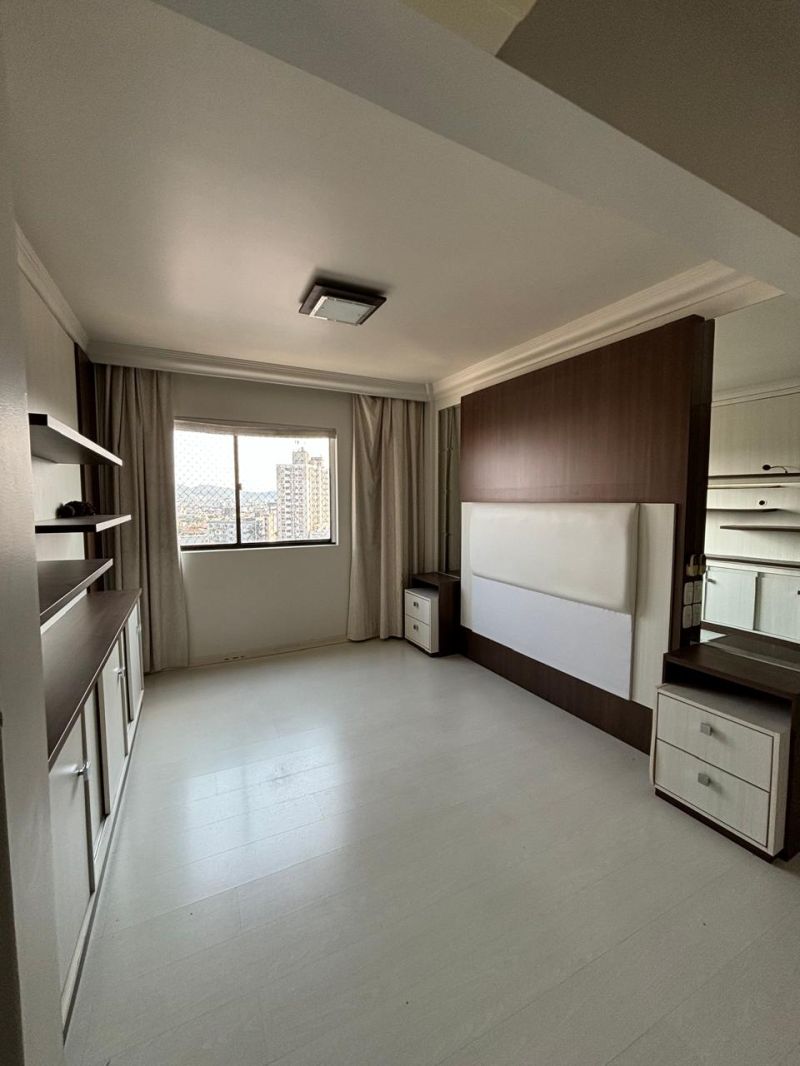 Apto 2 quartos  no bairro CENTRO em LAGES