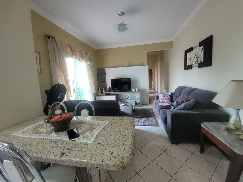 Apto 3 quartos  no bairro CORAL em