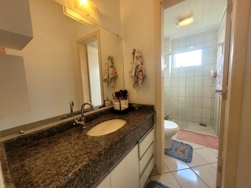 Apto 3 quartos  no bairro CORAL em