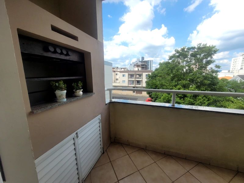 Apto 3 quartos  no bairro CORAL em