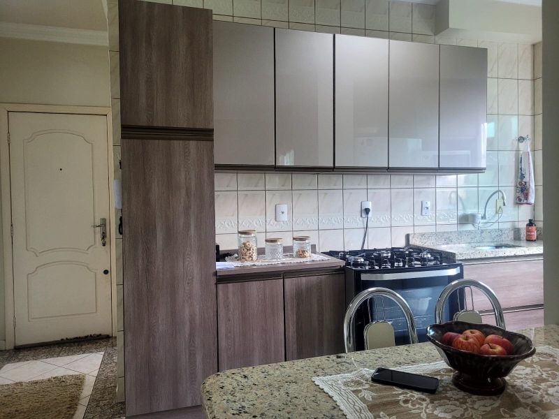 Apto 3 quartos  no bairro CORAL em