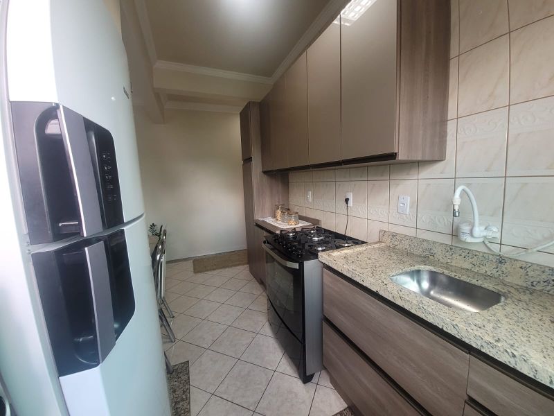 Apto 3 quartos  no bairro CORAL em