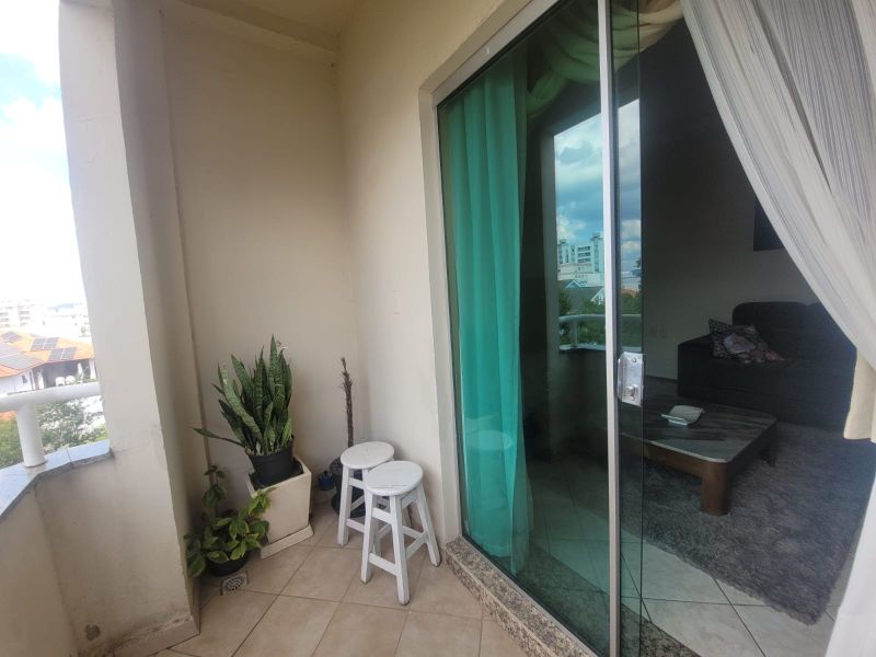 Apto 3 quartos  no bairro CORAL em