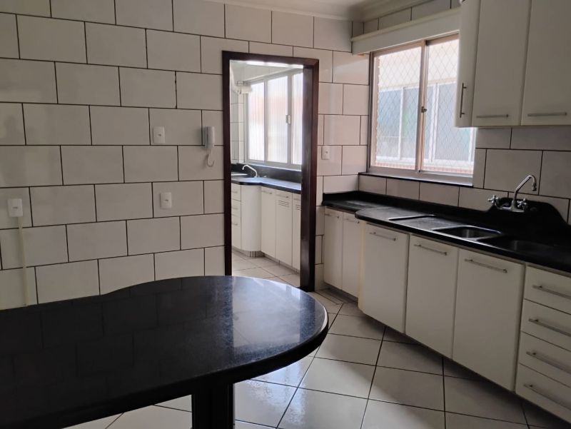 Apto 3 quartos  no bairro CENTRO em LAGES