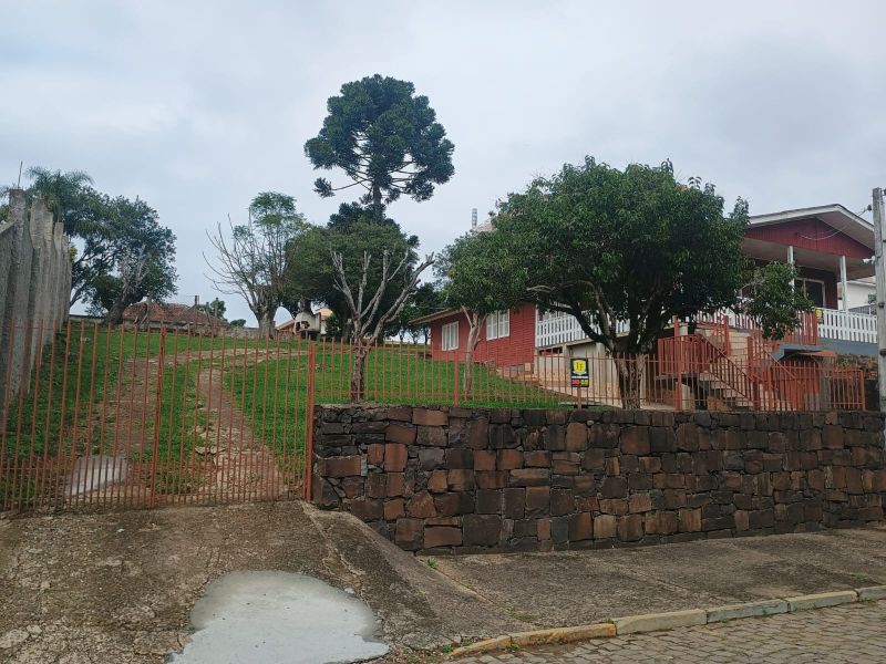Casa 4 quartos  no bairro CONTA DINHEIRO em LAGES