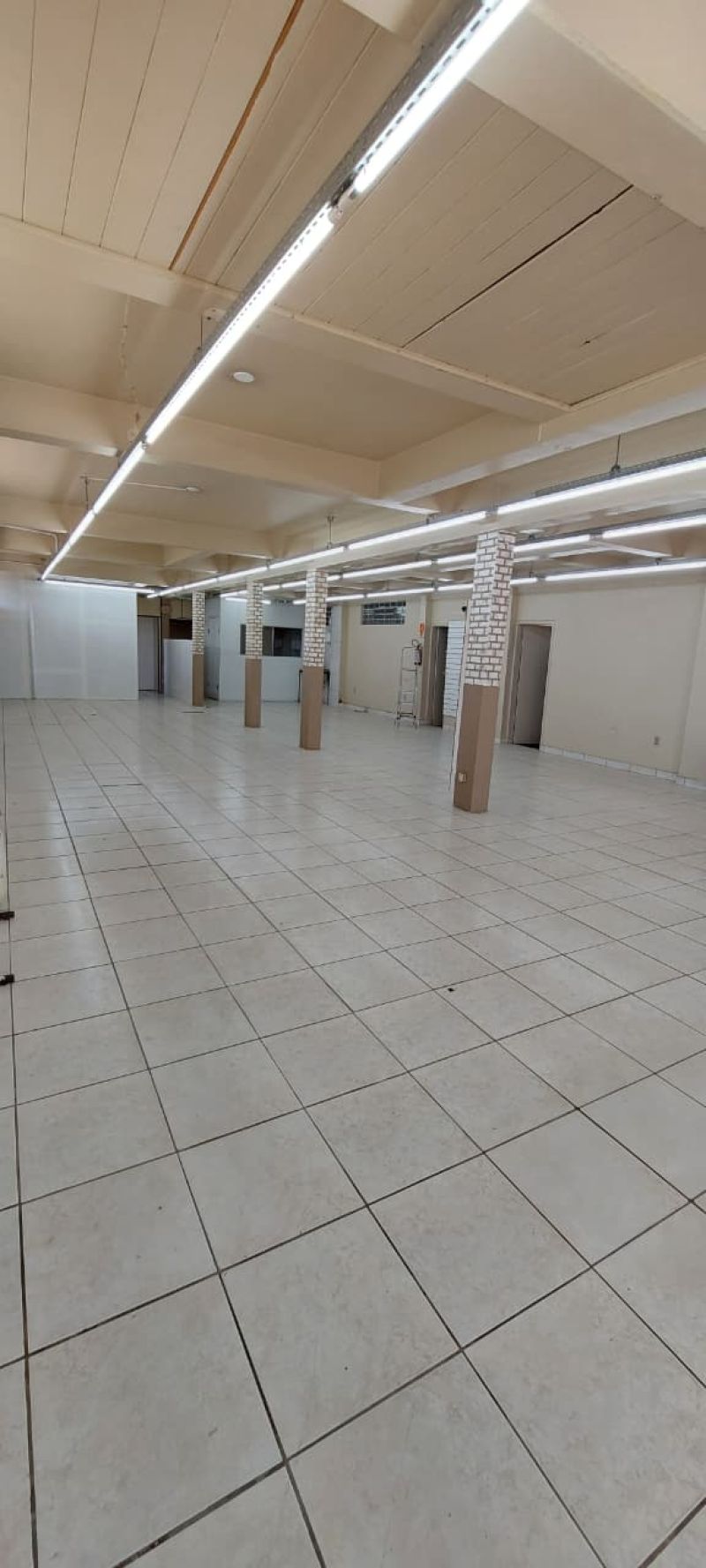 Sala no bairro UNIVERSITÁRIO em