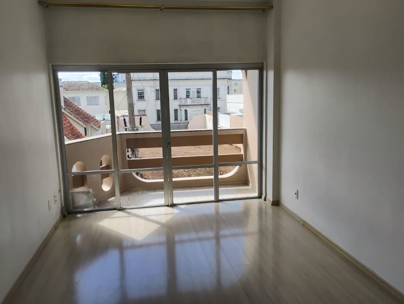 Apto 3 quartos  no bairro CENTRO em LAGES