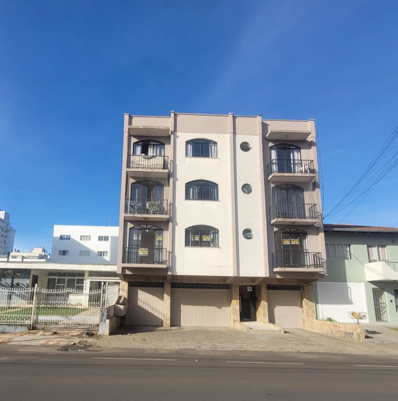 Apto 3 quartos  no bairro CENTRO em LAGES