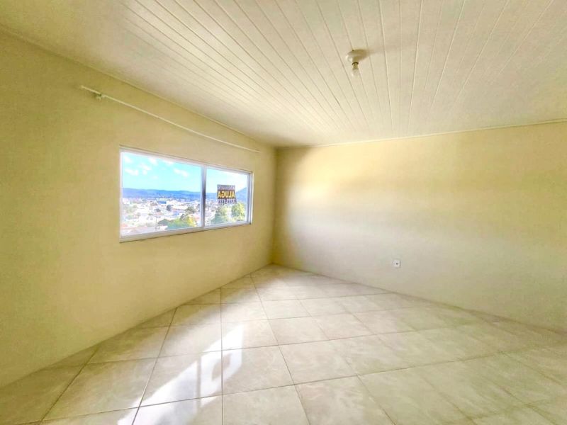 Apto 2 quartos  no bairro POPULAR em LAGES