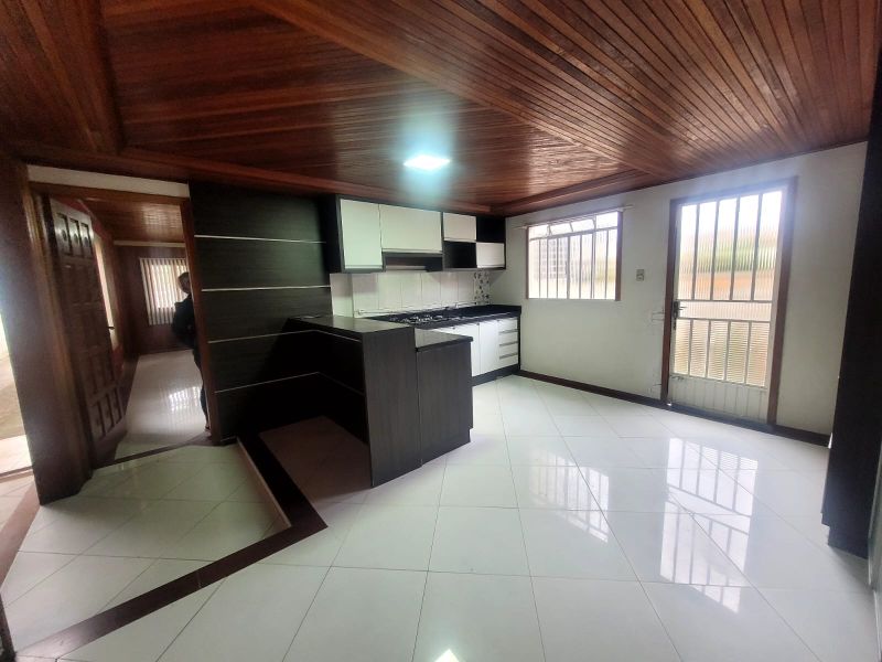 Casa 3 quartos  no bairro COPACABANA em