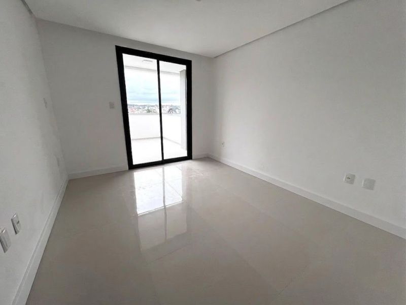 Apto 2 quartos  no bairro CORAL em LAGES