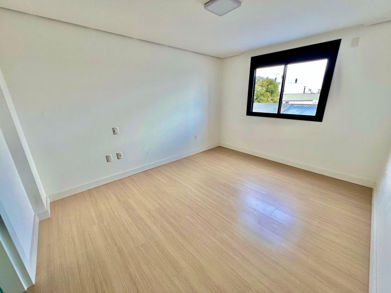 Apto 2 quartos  no bairro CORAL em LAGES