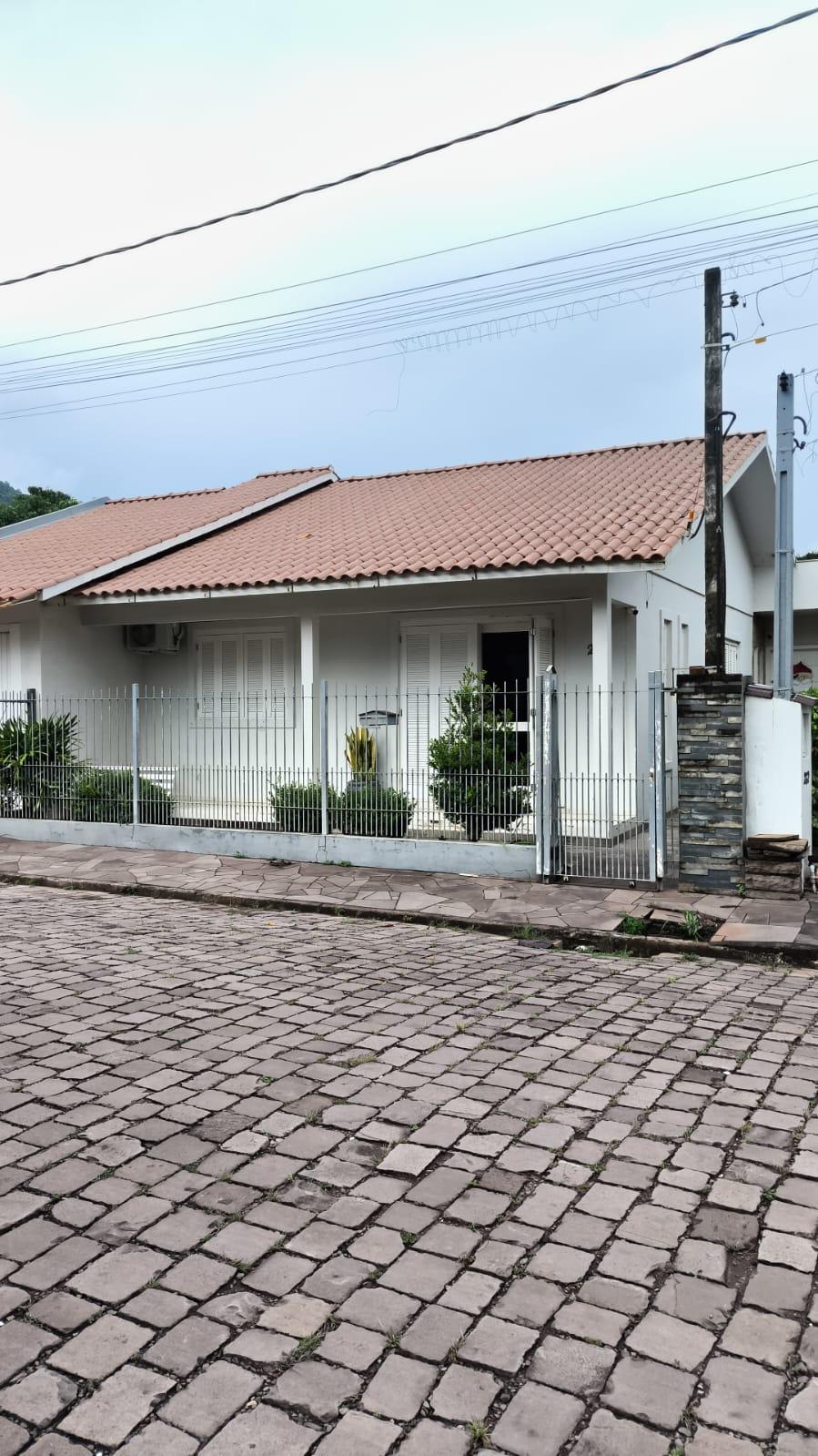 Casa alvenaria próximo à av. Fernando Ferrari, em Muçum!