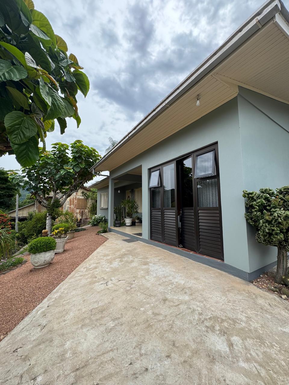 Casa em ótimo estado de conservação, localizada em área não alagável, oferecendo segurança...