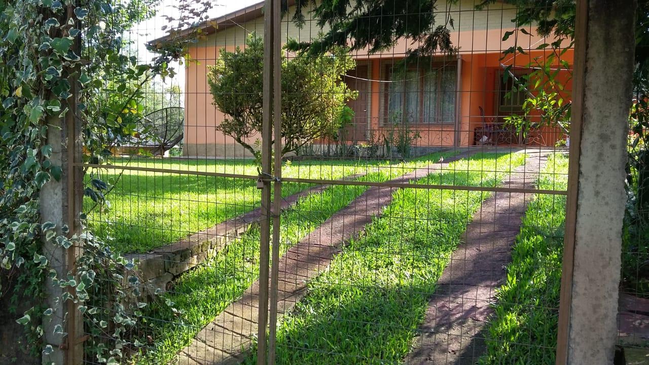 Sítio com mais de 3 hectares, cercado por natureza, árvores frutíferas, mata de araucária ...