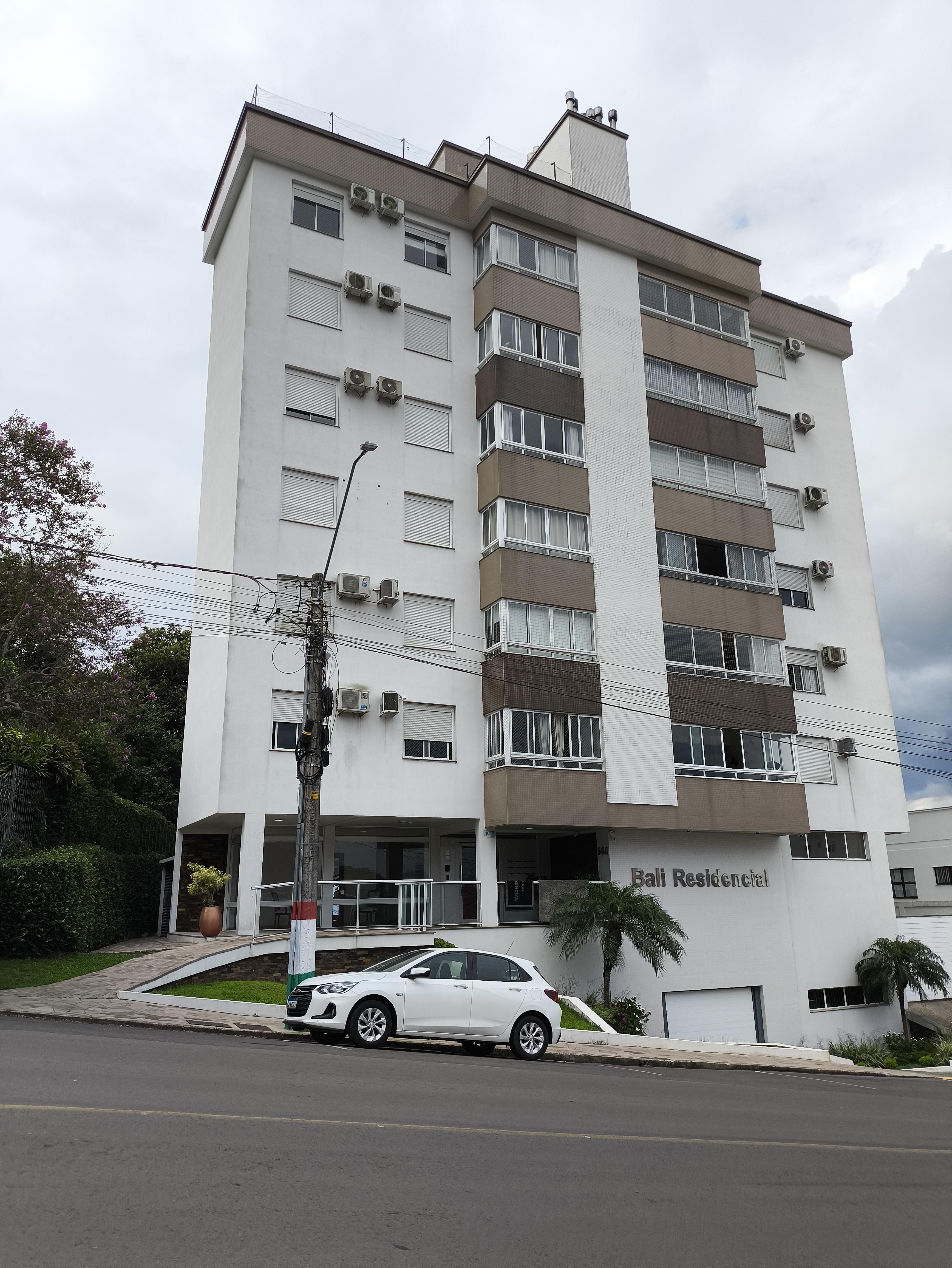 Maravilhosa cobertura no Centro de Encantado!